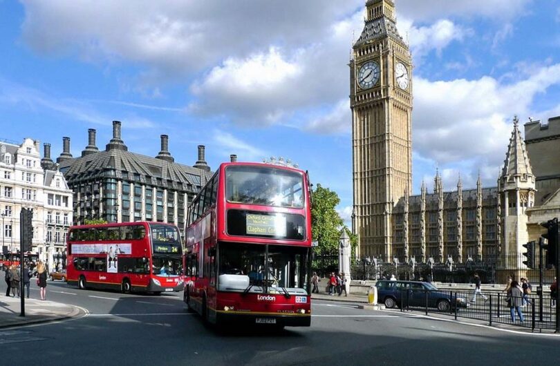 England, the largest and most influential part of the United Kingdom, is a country that beautifully combines centuries of history with modern innovation.